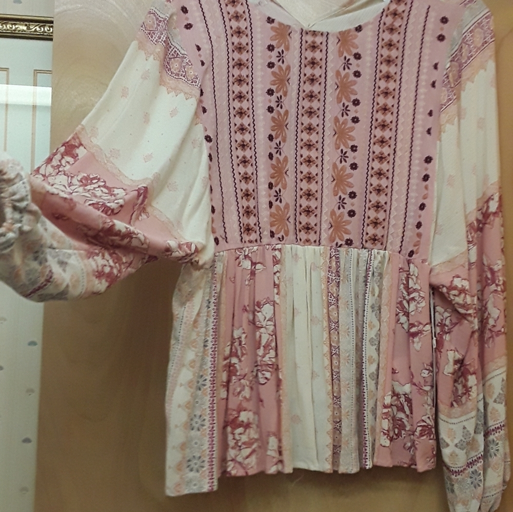 Pink blush Boho embroidered balloon sleeve flowy top Coco+Jaimeson S New Tags